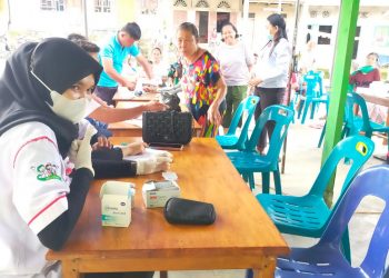 UPTD Puskesmas Onolalu Gelar Posbindu PTM di Kantor Balai Desa Hilifalago