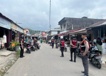 Berikan Himbauan Dan Jalin Komunikasi Dengan Masyarakat Anggota Sat Samapta Polres Nias Selatan melaksanakan Patroli Dialogis